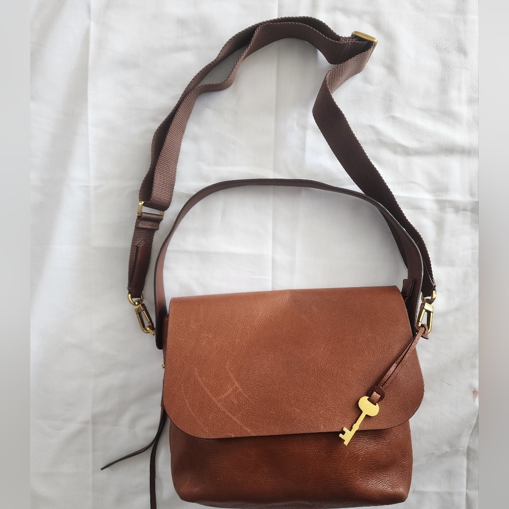 Fossil Real leather Hand Or Crossbody Purse